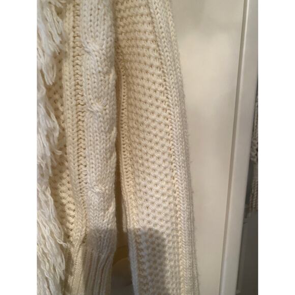 Elsamandra Italian Sweater | Front fringe |Medium |Wool Alpaca - Picture 5 of 7